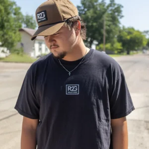 model wearing Rally 2 Give 10 year X t shirt